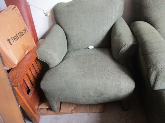 GREEN CHAIR