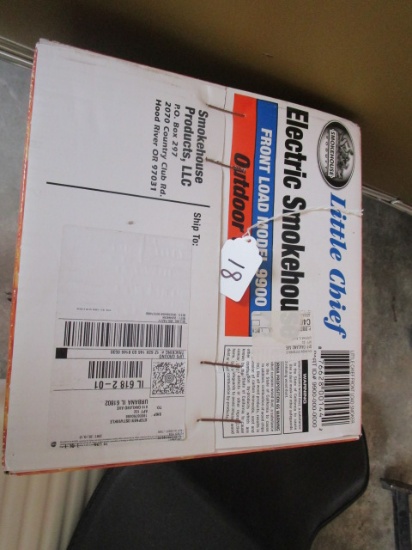 Little Chief Electric Smoker. New in Box. Smokehouse Brand. Model 9900.