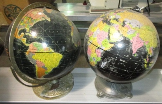 2 GLOBES