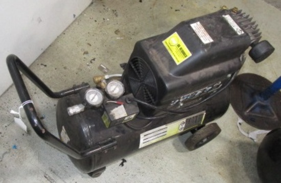 SMALL AIR COMPRESSOR, CONDITION UNKNOWN