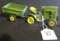 ERTL JOHN DEERE 110 LAWN AND GARDEN TRACTOR WITH CART TOY
