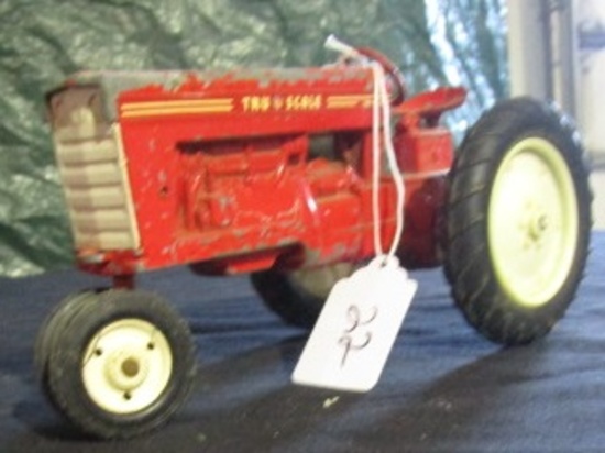 TRU SCALE TOY TRACTOR