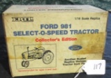 ERTL FORD 981 TRACTOR TOY