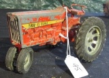 TRU SCALE TOY TRACTOR
