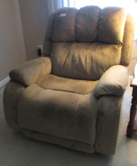 BROWN RECLINER