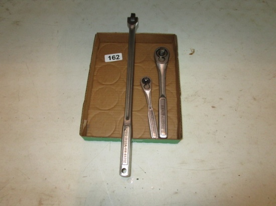 2 CRAFTSMAN RATCHETS, CRAFTSMAN BREAKER BAR