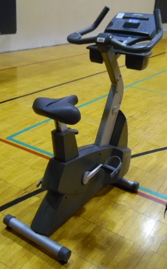 Life Fitness Stationary Bike