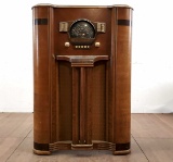 Antique Zenith Automatic Floor Tube Radio