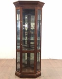 Lit Contemporary Style Corner Display
