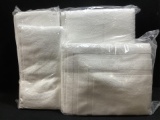 (4 Pc) New Luxor White Bath Mats & Towels