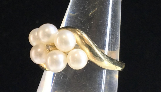 10k Yellow Gold Pearl & Diamond Ring