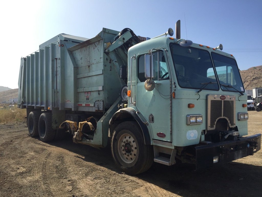 Photo of a 2011 Peterbilt 320