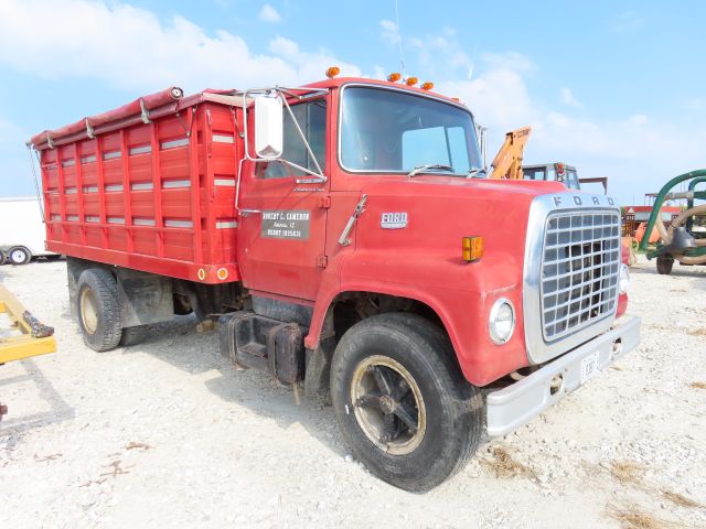 Photo of a 1976 Ford F700