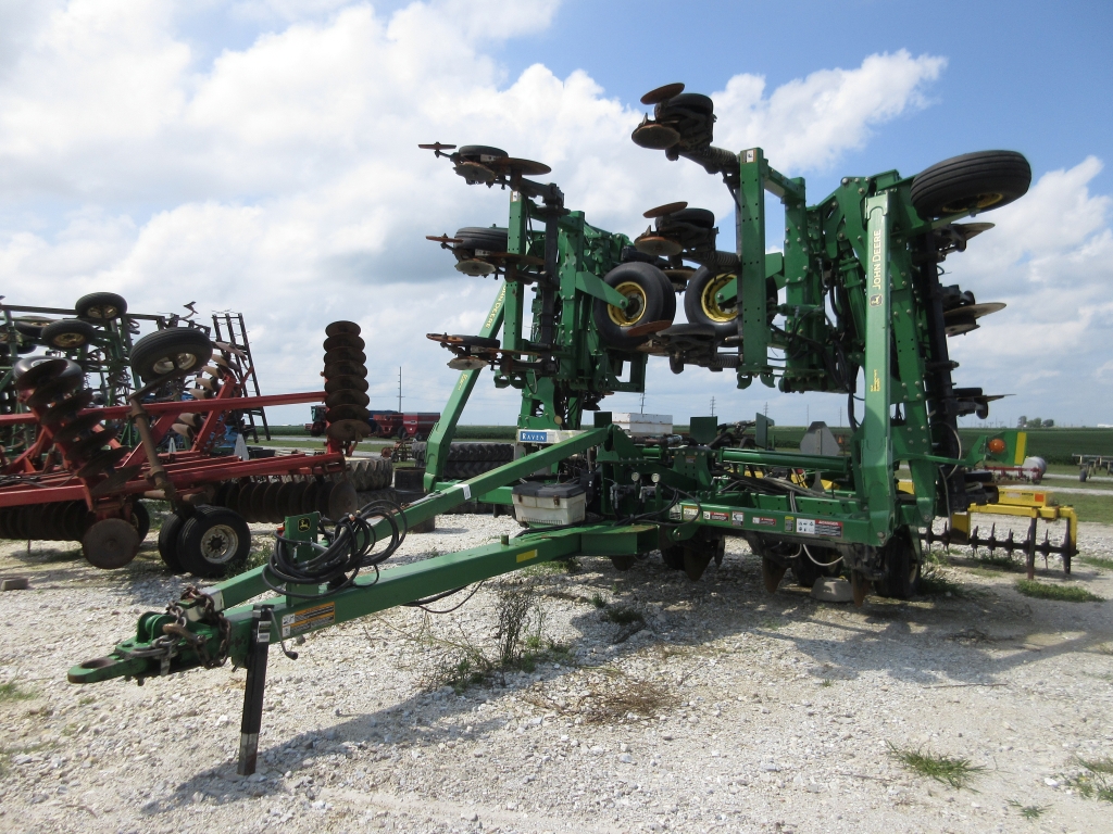 Photo of a  John Deere 2510H