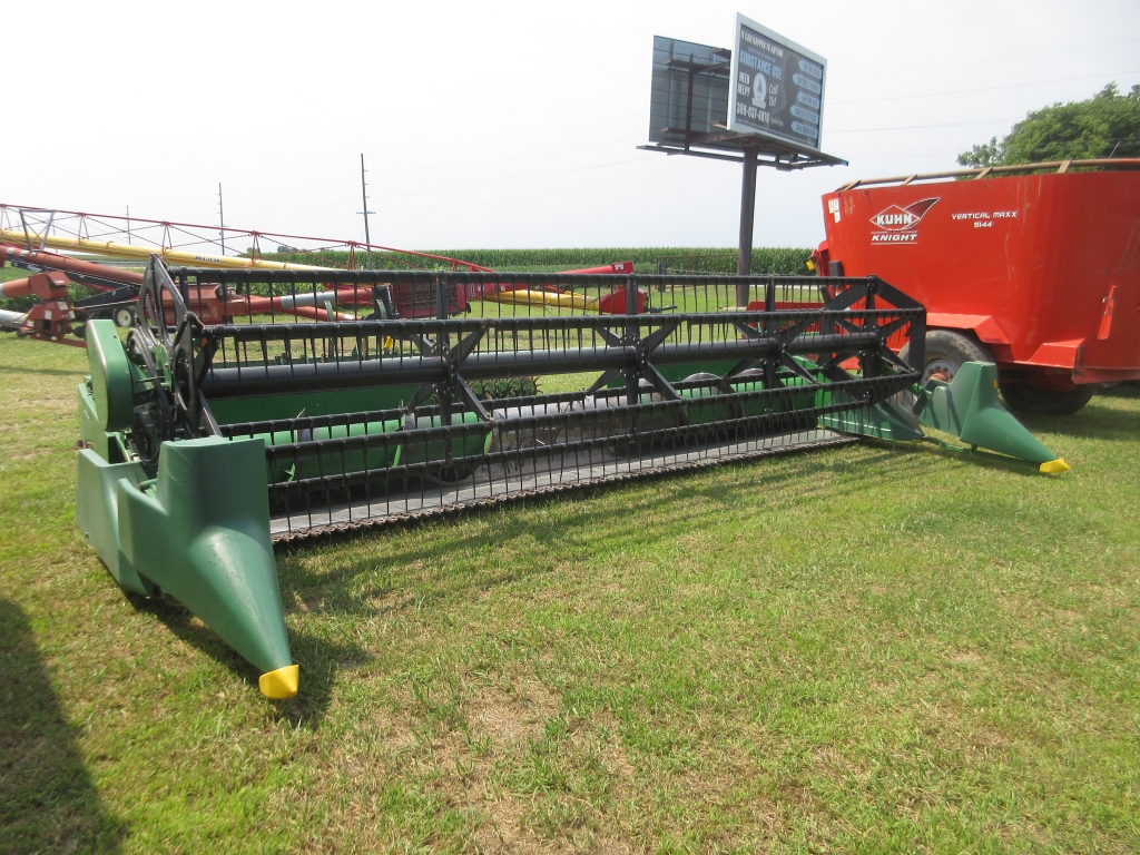 Photo of a 2023 John Deere 920