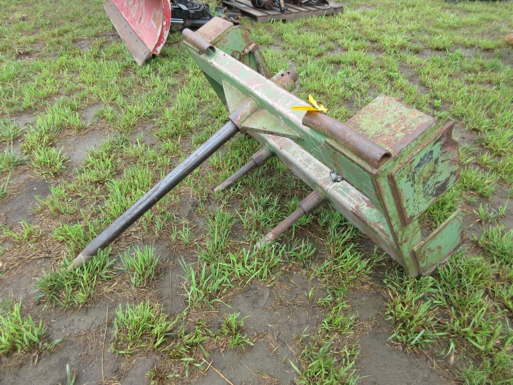 Photo of a 2007 John Deere 65