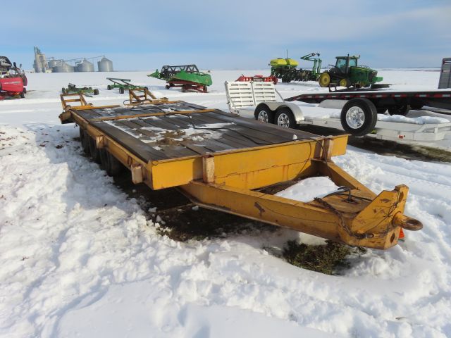 Pintle Hitch Triple Axle Trailer - NO TITLE