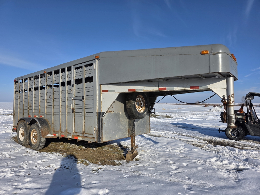 1999 Featherlite Gooseneck Livestock Trailer
