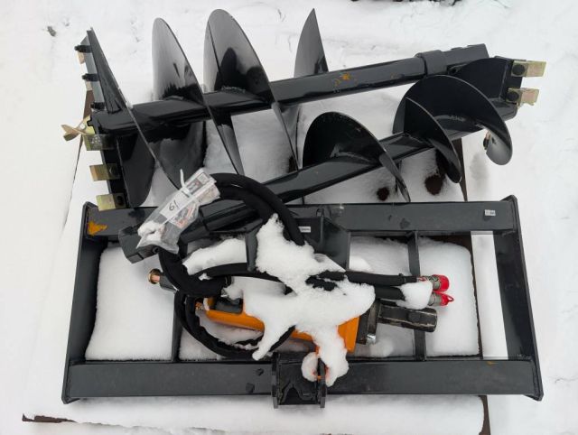 Wolverine Quick Attach Post Hole Digger w/ Augers