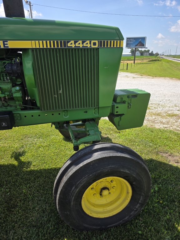 1981 John Deere 4440