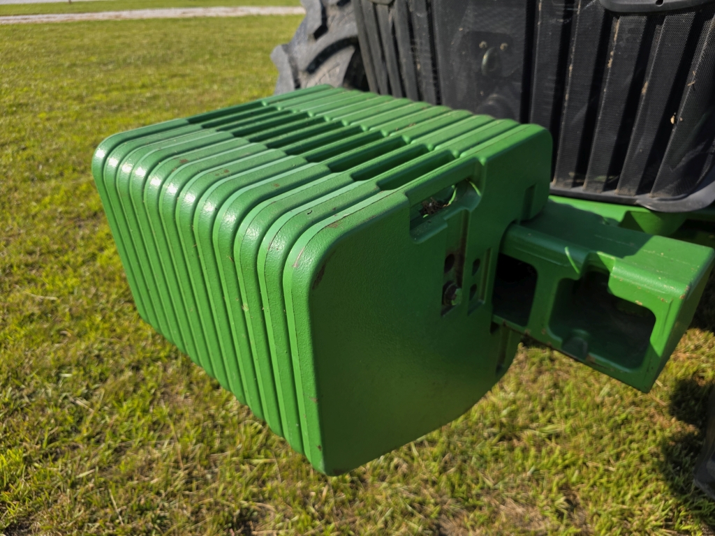 2011 John Deere 7230R