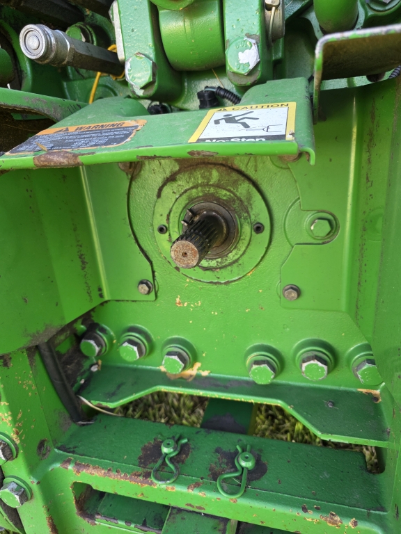 2011 John Deere 7230R
