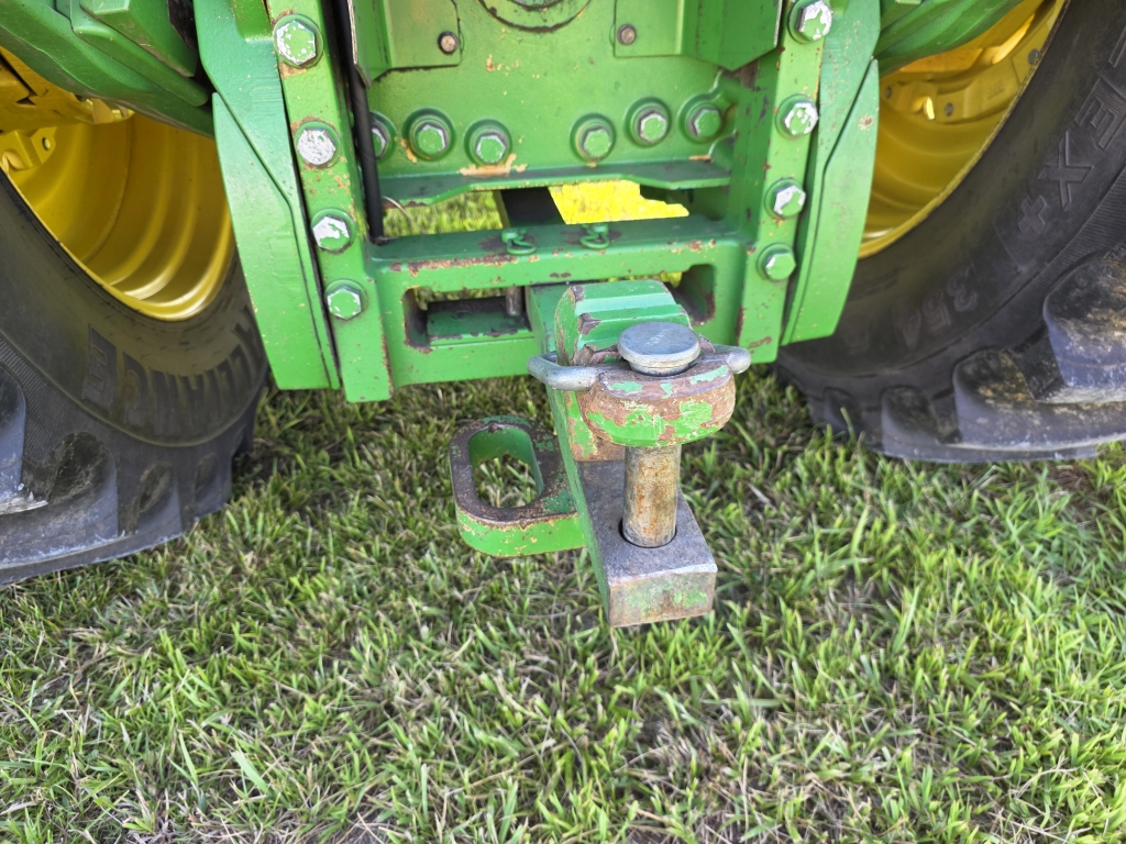2011 John Deere 7230R