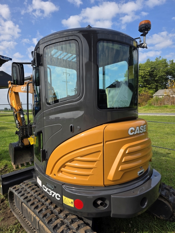 2024 Case CX370C