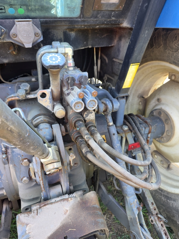 New Holland 7740