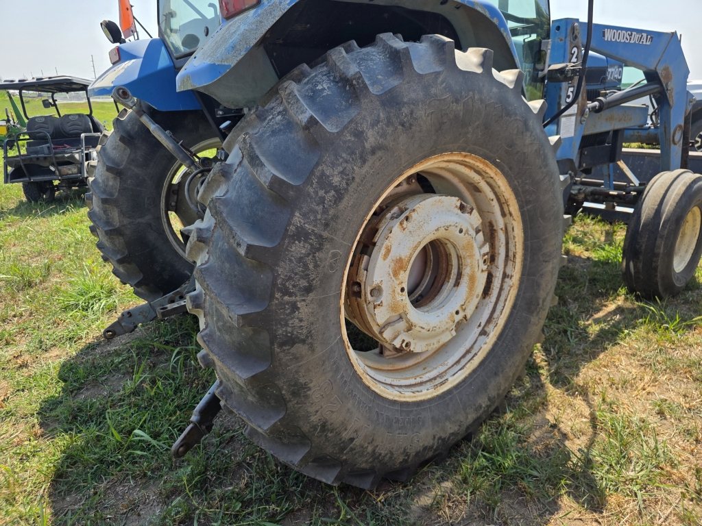 New Holland 7740