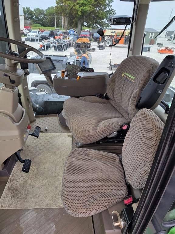 2012 John Deere 9560R