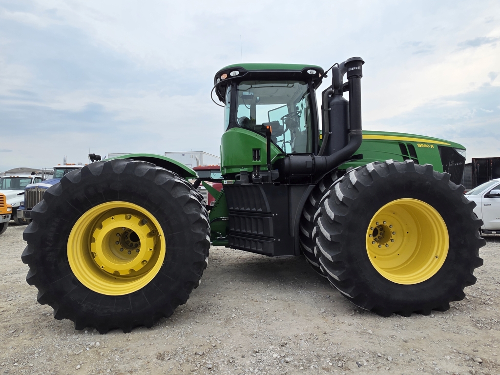 2012 John Deere 9560R