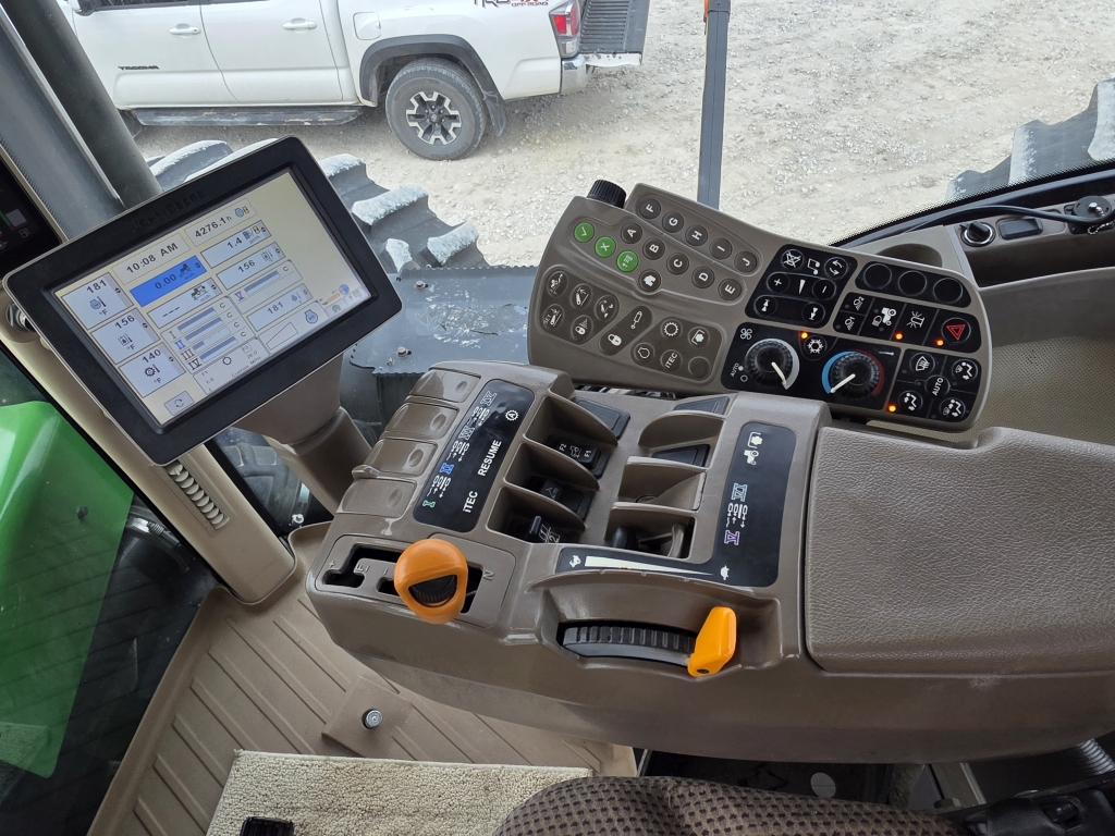2012 John Deere 9560R