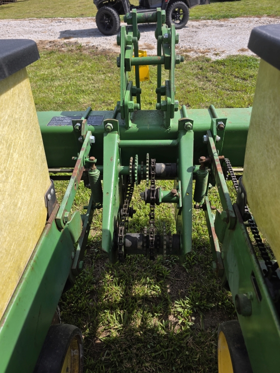 John Deere 7000