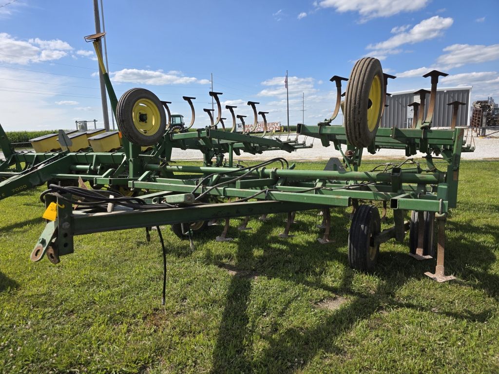 Photo of a  John Deere 1010