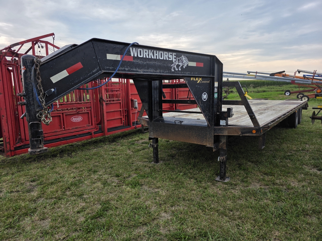 2016 Workhorse Gooseneck Trailer
