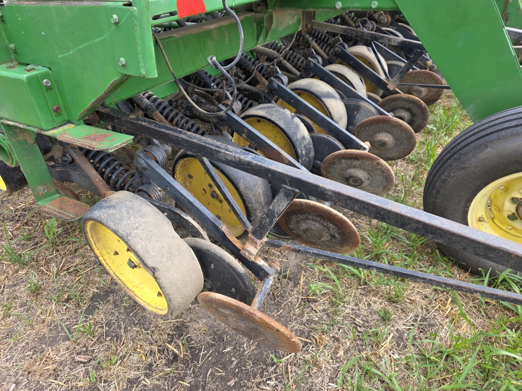 John Deere 750