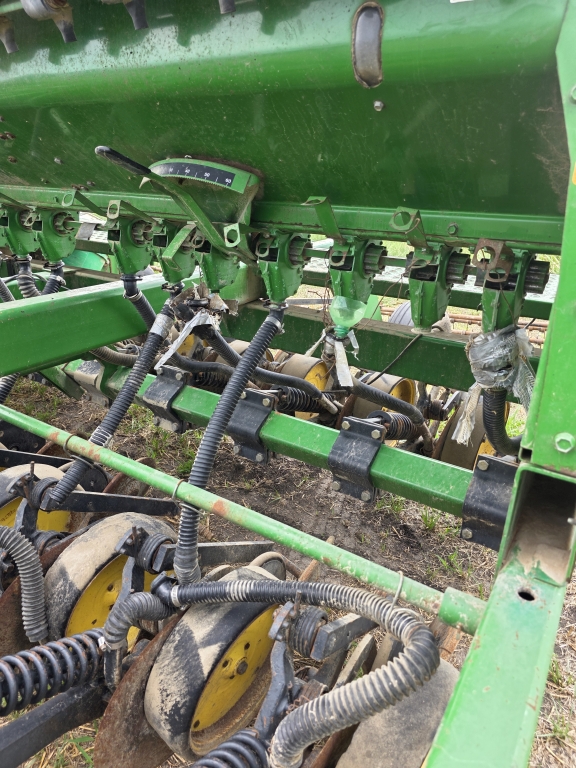 John Deere 750