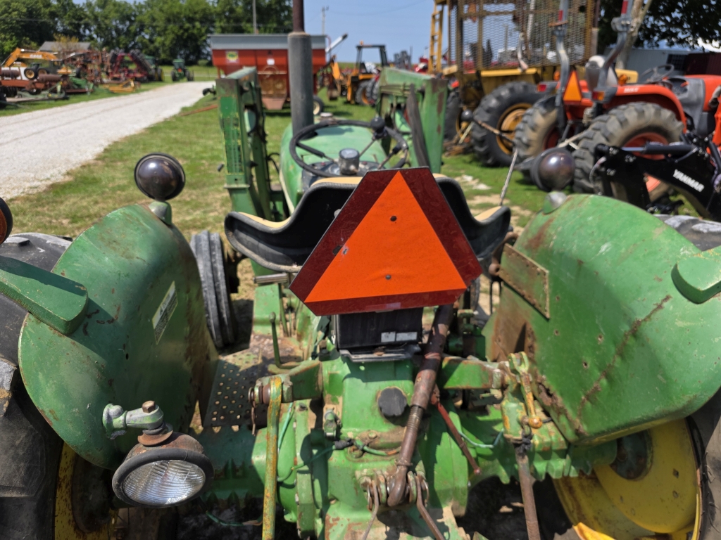 1974 John Deere 830
