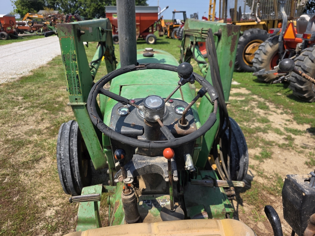 1974 John Deere 830