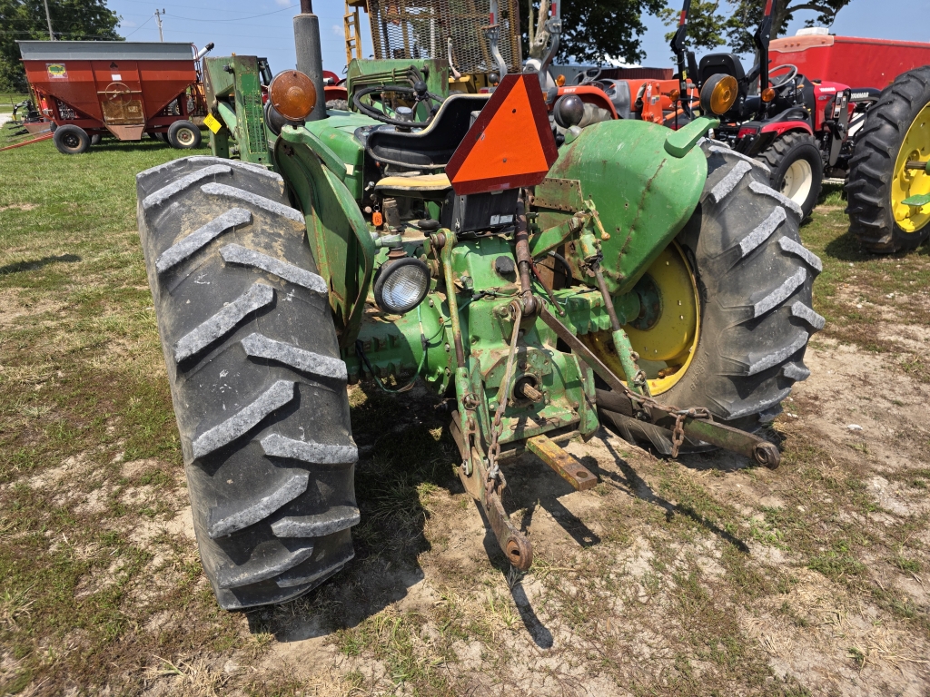 1974 John Deere 830