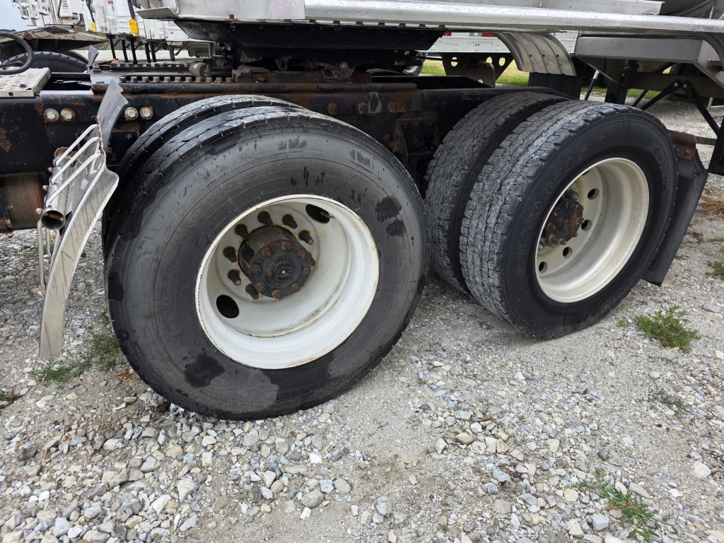 Freightliner 3406E