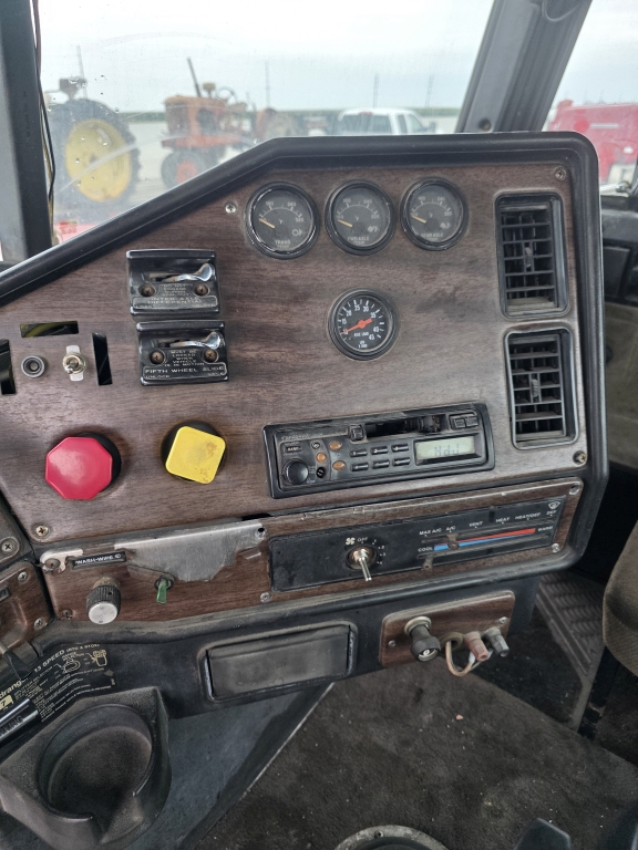 Freightliner 3406E