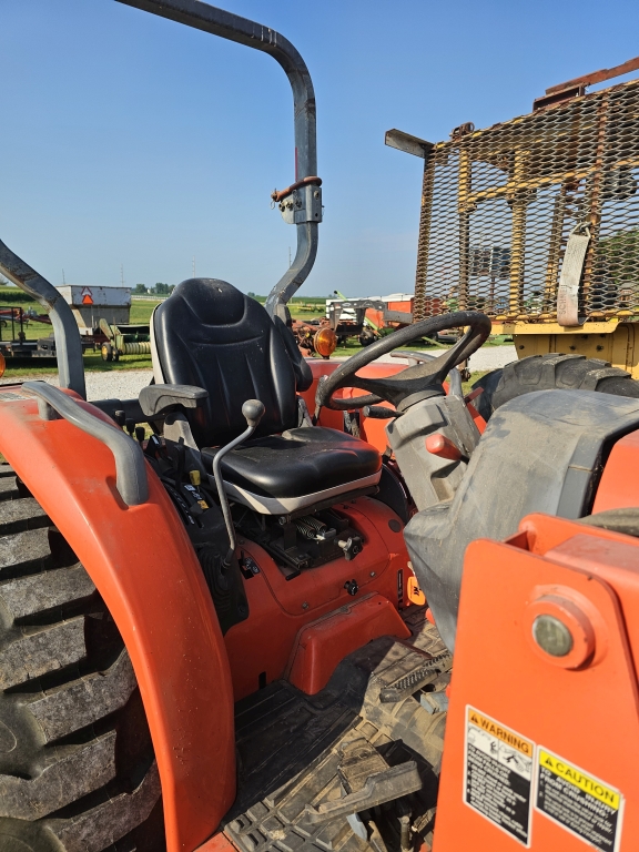 2004 Kubota L3940