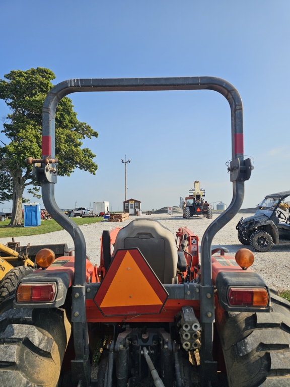 2004 Kubota L3940