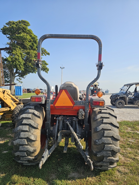 2004 Kubota L3940
