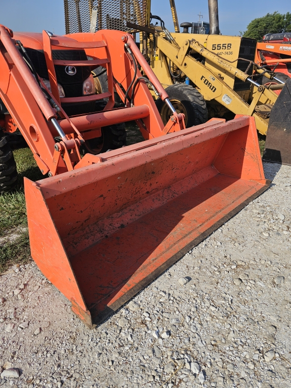 2004 Kubota L3940
