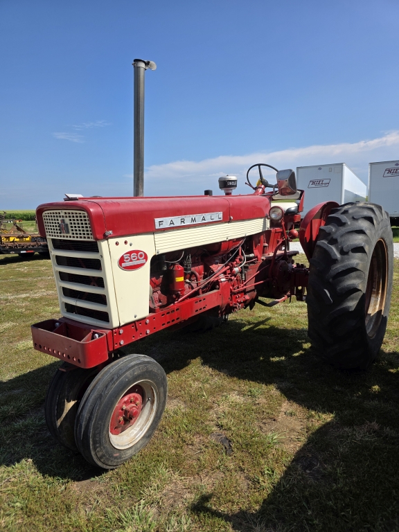 Farmall 560