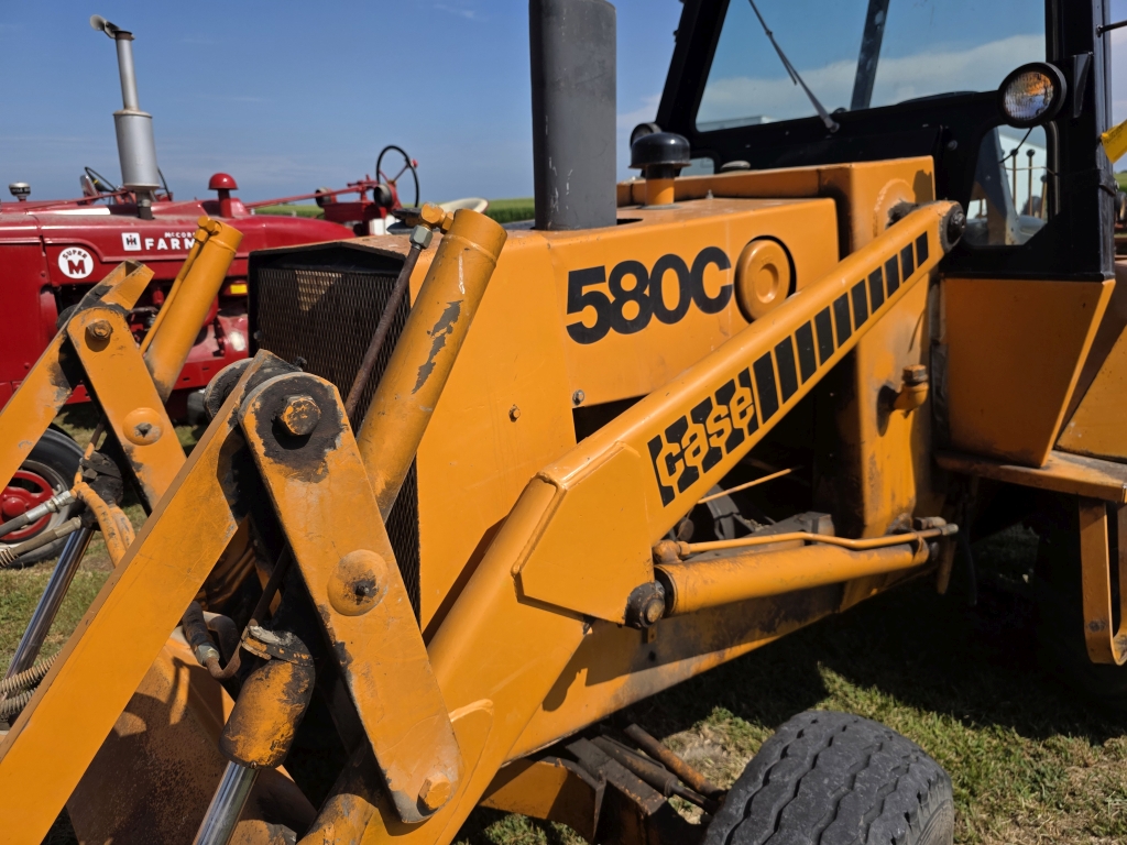 Case 580C