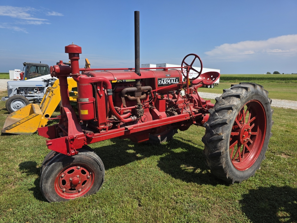 Photo of a  Farmall F20
